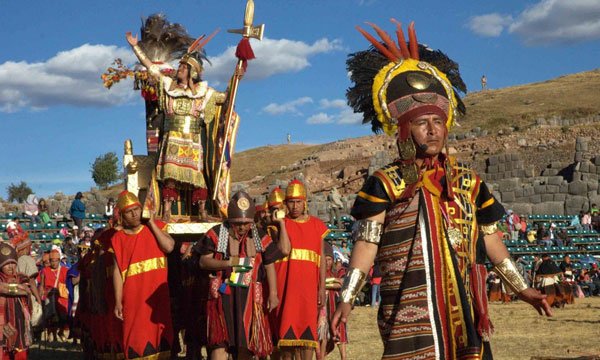 Turistas Inti Raymi