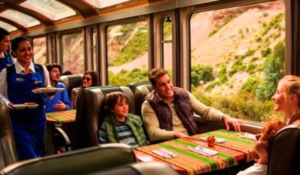 Viaja a Machu Picchu en tren con Perurail