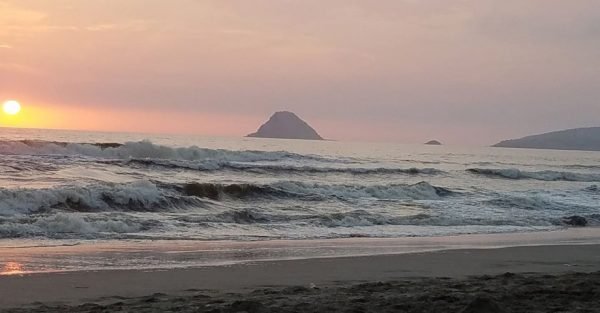 Visita el Balneario de Arica, Lurín, al sur de Lima