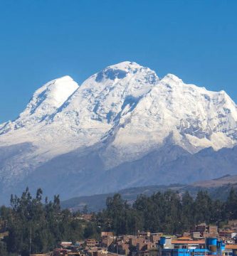 Huaraz destino para viajes sostenibles en Perú