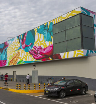 Murales artísticos para conmemorar el Día de la Mujer en el Aeropuerto Jorge Chávez