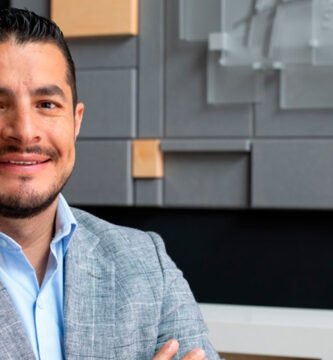 Luis Castillo como gerente general Essentials del Holiday Inn Express Lima San Isidro