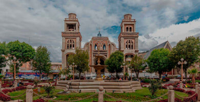 Descubre los encantos de Huaraz, Oxapampa, Huancayo y Ayacucho con Cruz del Sur: 4 destinos imperdibles en nuestro Perú
