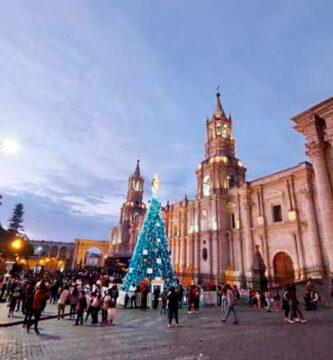 Descubre la Magia de la Navidad en Tres Destinos Inolvidables: Arequipa, Oxapampa e Ica