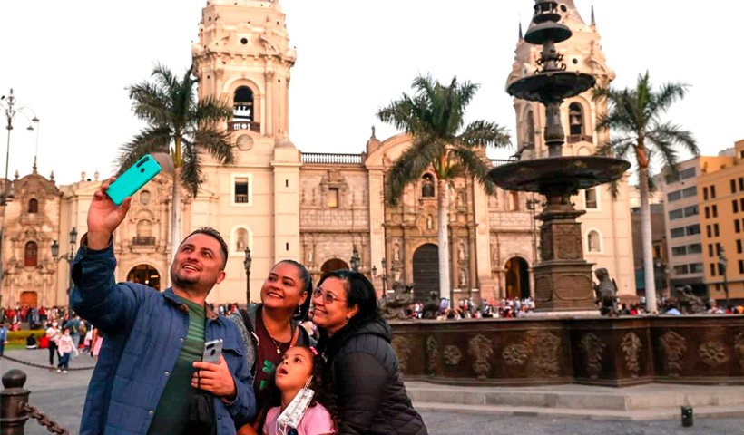FERIADOS 2024 para viajar por Per: Cuntos das no laborables habr? - NotiViajeros