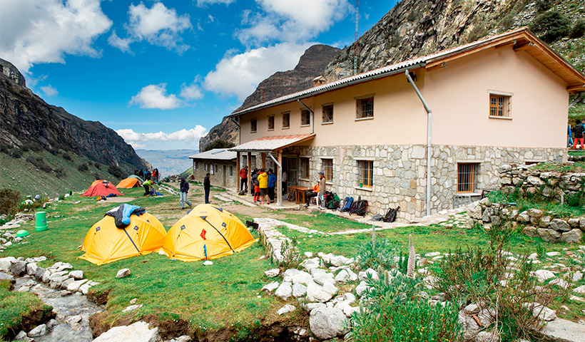 Refugio Llaca: Tu destino perfecto para disfrutar de la montaña en la Cordillera Blanca